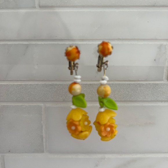 Vintage Plastic Celluloid Lucite Fruid Salad Clip On Earrings Hong Kong - Picture 3 of 6